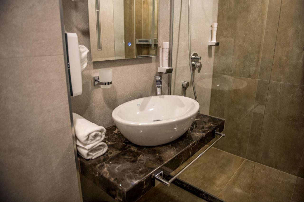 Arletti Hotel Roese Buitenkant foto