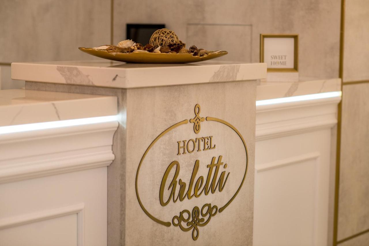 Arletti Hotel Roese Buitenkant foto