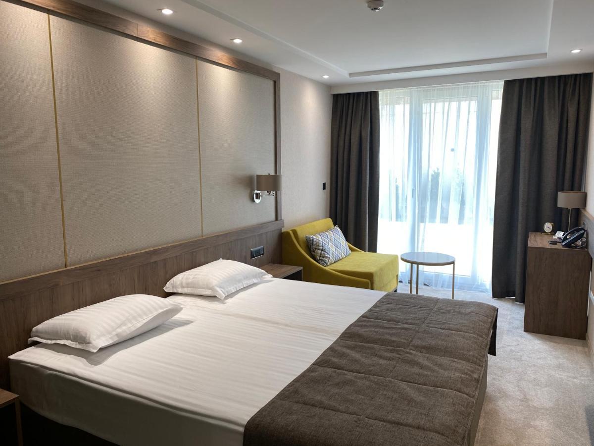 Arletti Hotel Roese Buitenkant foto